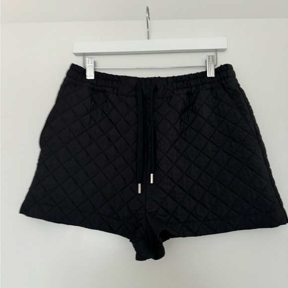 Zara Black Quilted Shorts with Drawstring - Picture 4 of 6